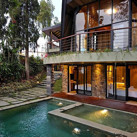 Villa 4-Br Klub Bunga No 4 Batu Malang Bagian luar foto