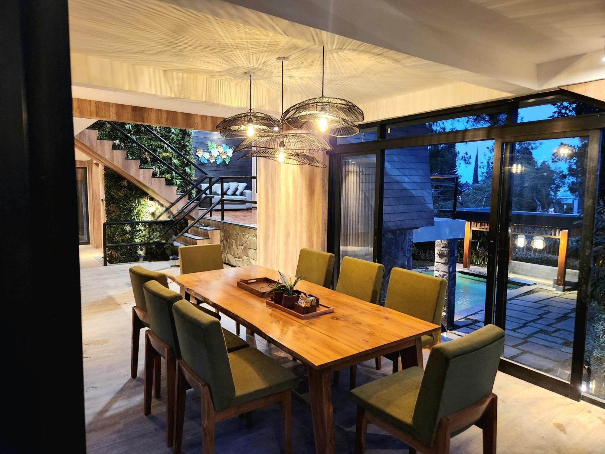 Villa 4-Br Klub Bunga No 4 Batu Malang Bagian luar foto