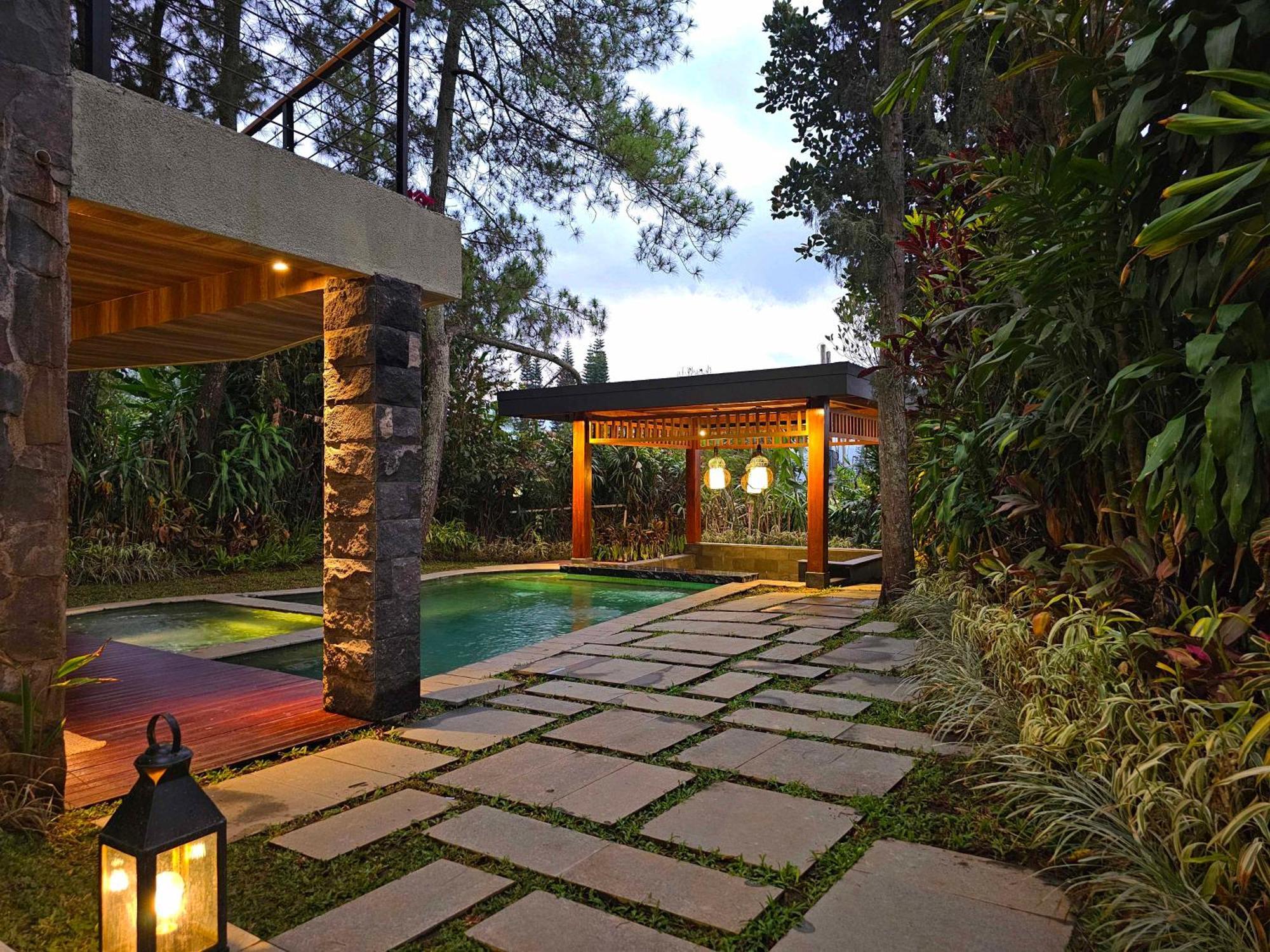 Villa 4-Br Klub Bunga No 4 Batu Malang Bagian luar foto
